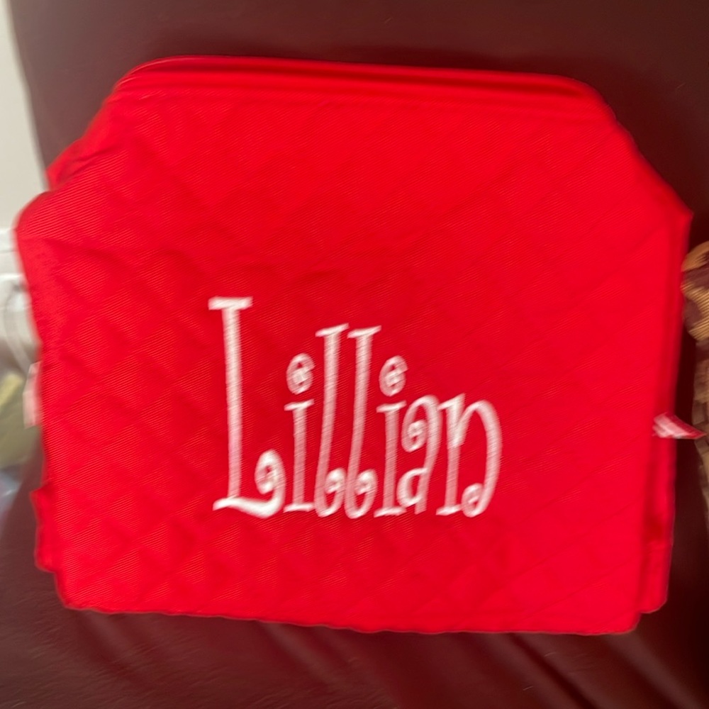 bag can be used as make up case or to carry toothbrush etc